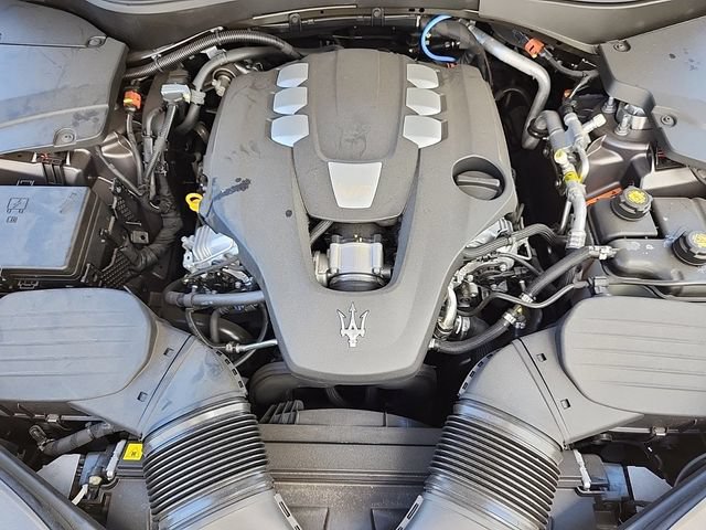New 2023 Maserati Levante GT AWD/4WD image 16