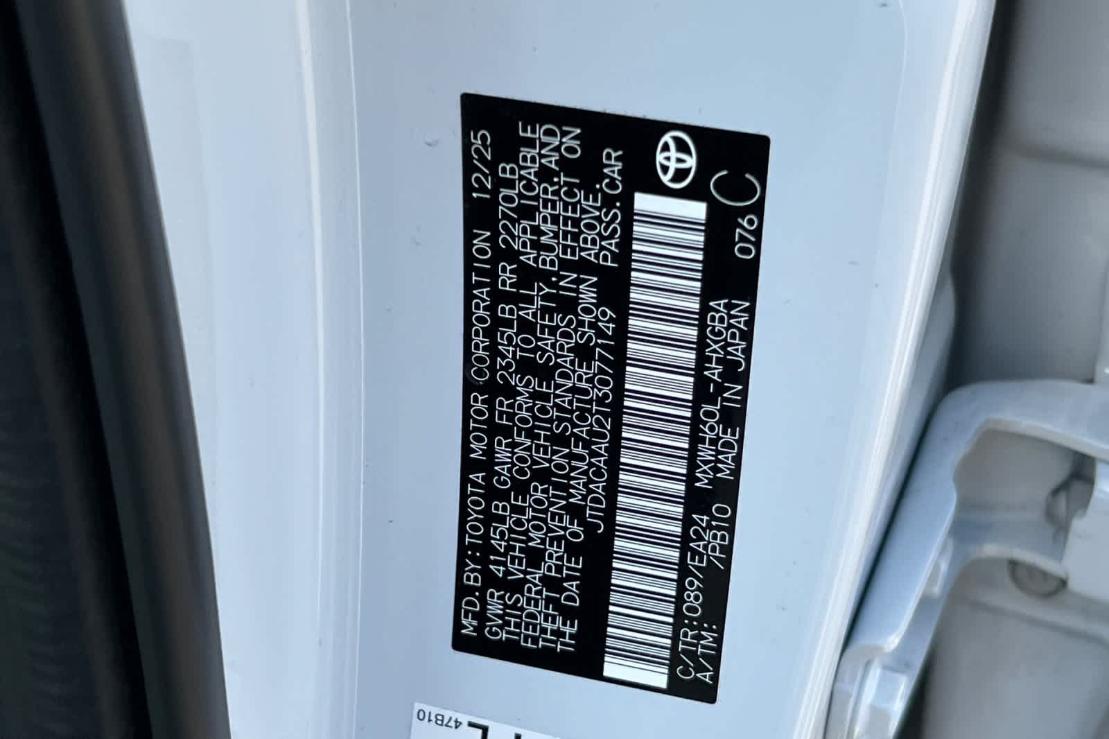 Certified 2026 Toyota Prius FWD image 32