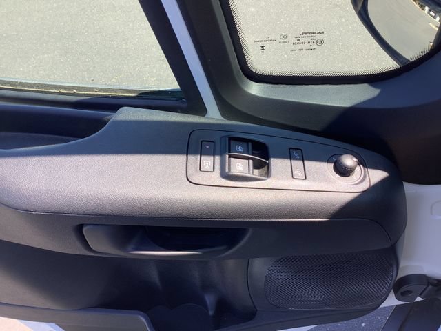 Used 2025 RAM ProMaster 2500 w/ Convenience Group FWD image 9