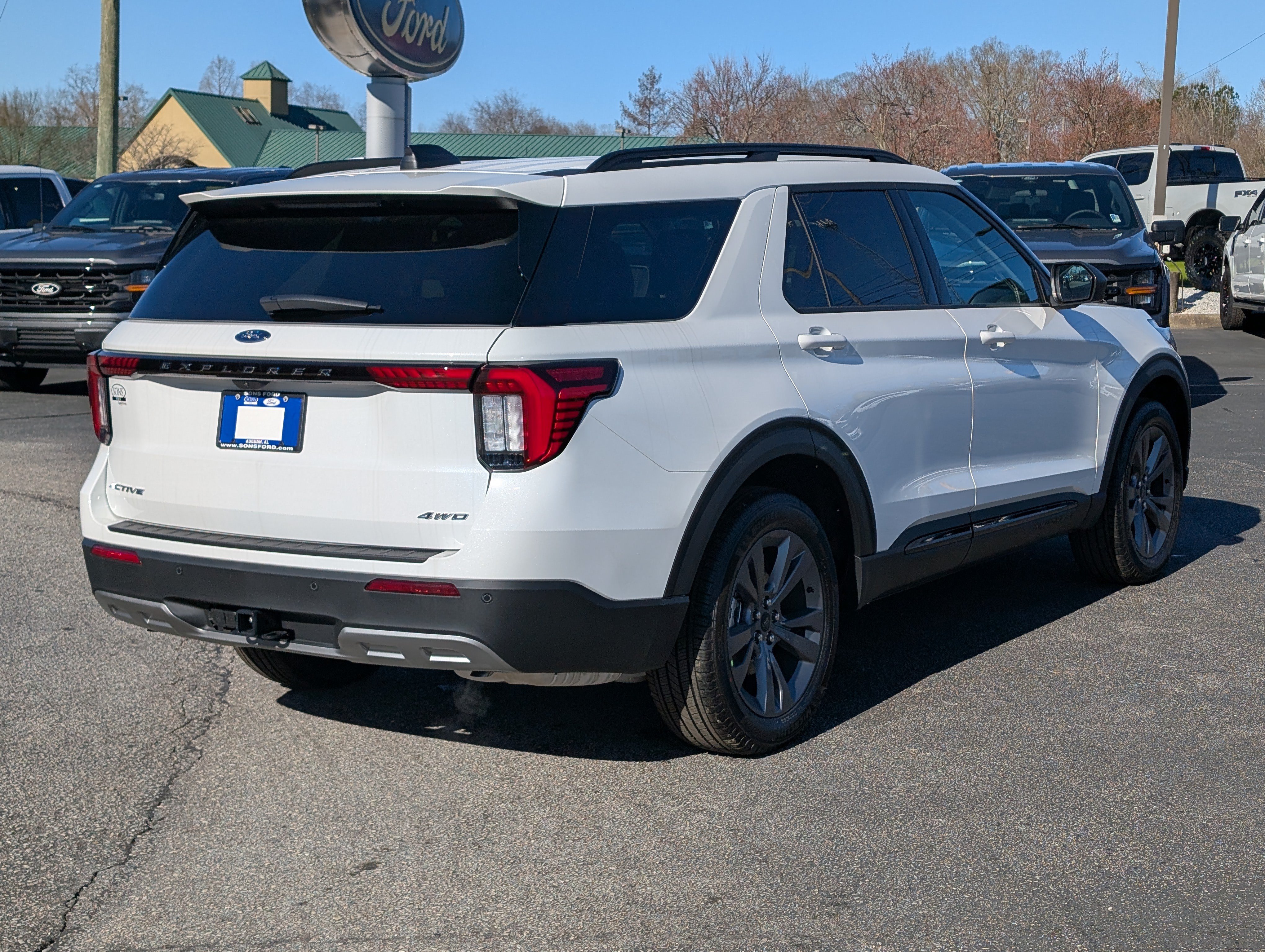 New 2026 Ford Explorer Active w/ Active Comfort Package AWD/4WD image 9
