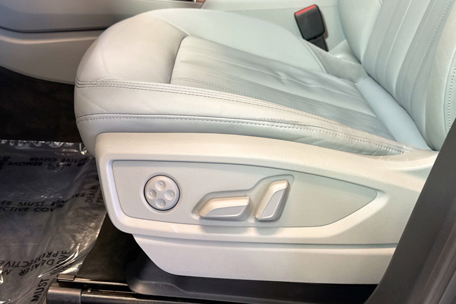 Used 2022 Audi Q5 2.0T Premium w/ Convenience Package image 17