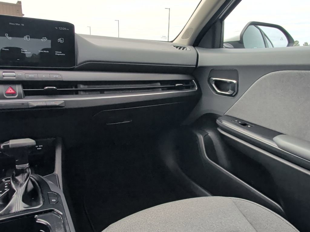 Used 2025 Kia K4 EX image 37