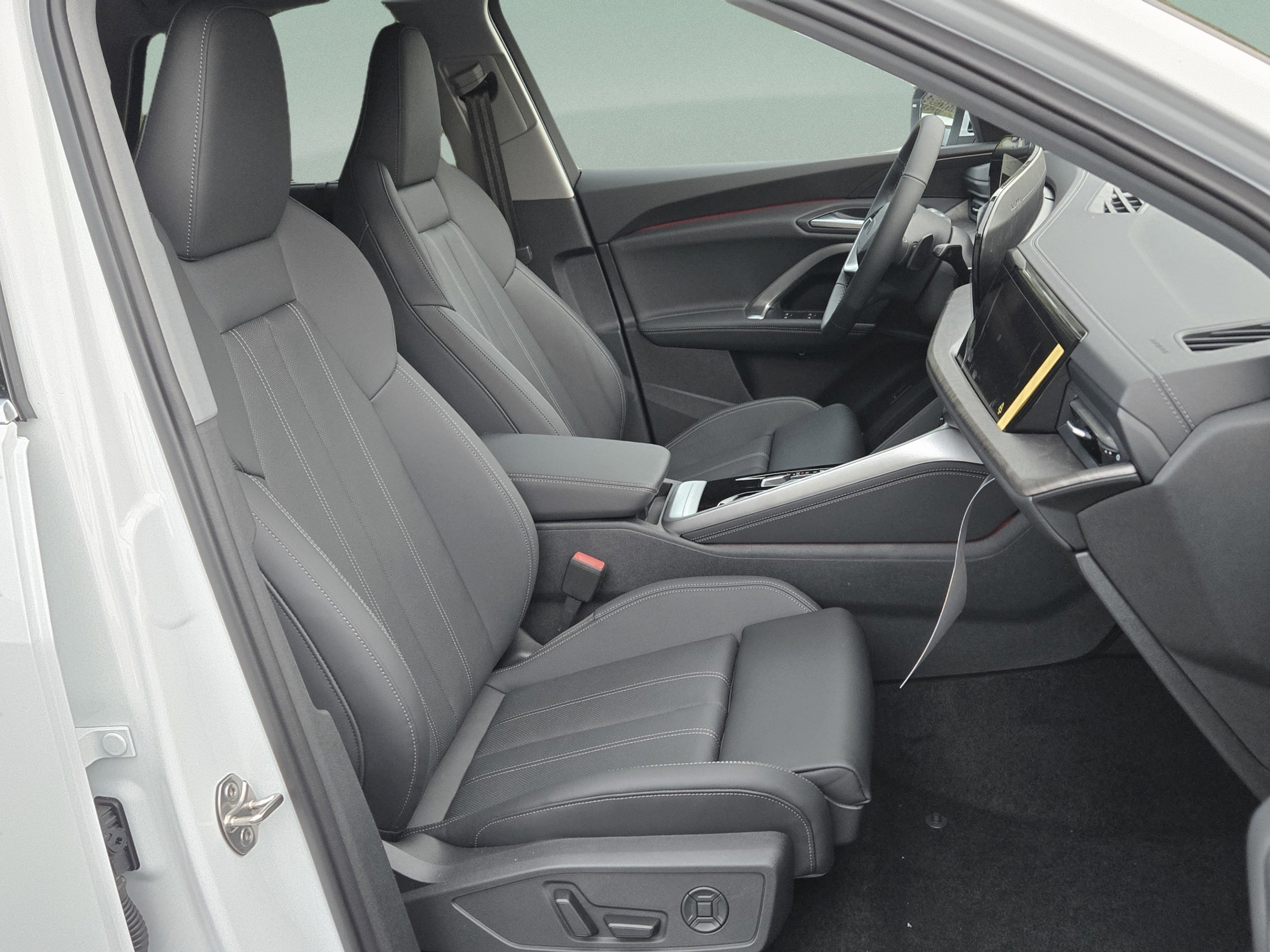 New 2026 Audi Q5 Premium Plus w/ Premium Plus AWD/4WD image 16