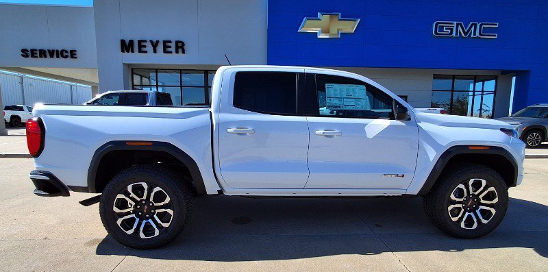 New 2026 GMC Canyon AT4 w/ AT4 Premium Package image 1