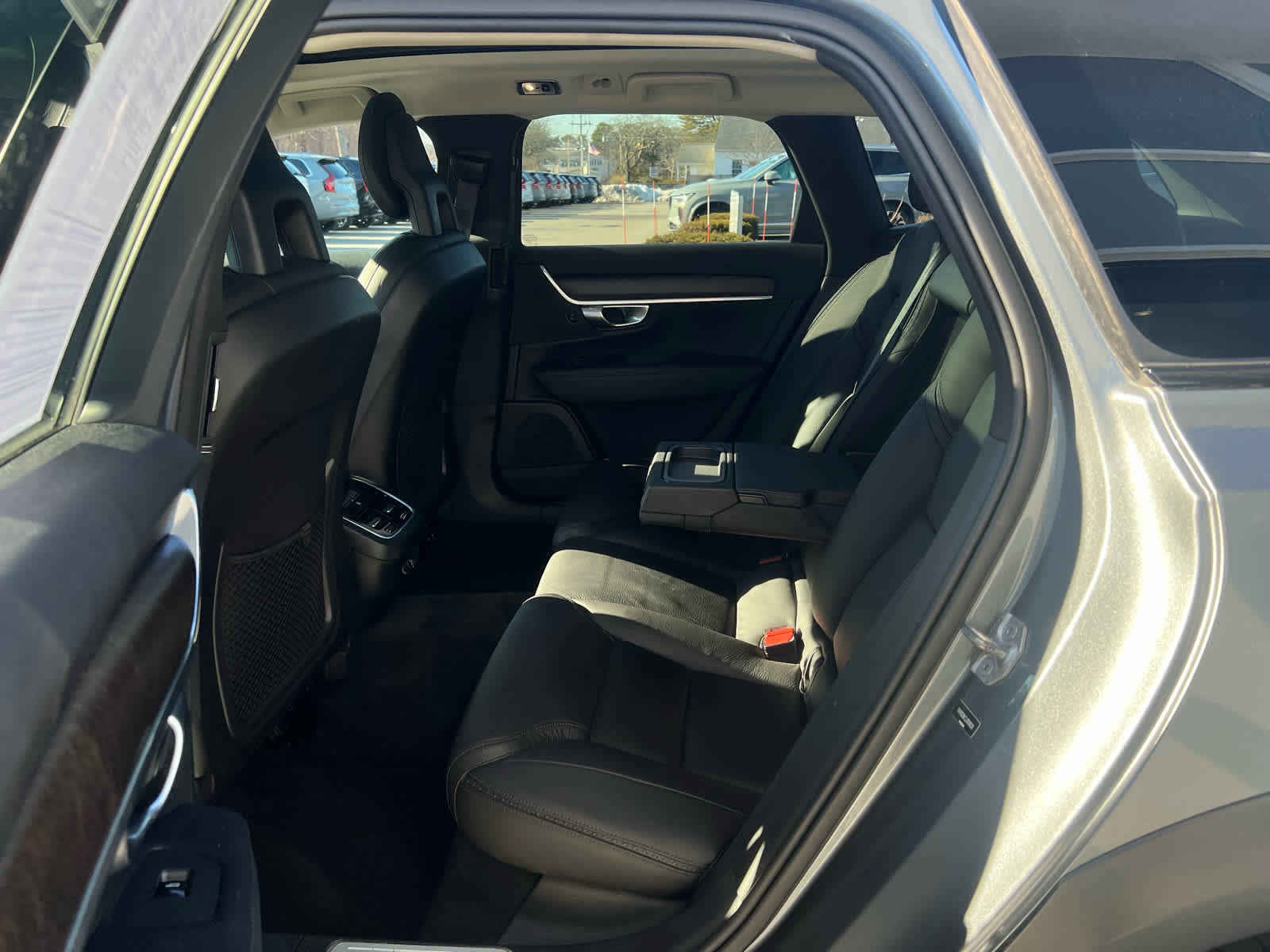 Used 2018 Volvo V90 T5 Cross Country w/ Convenience Package image 26