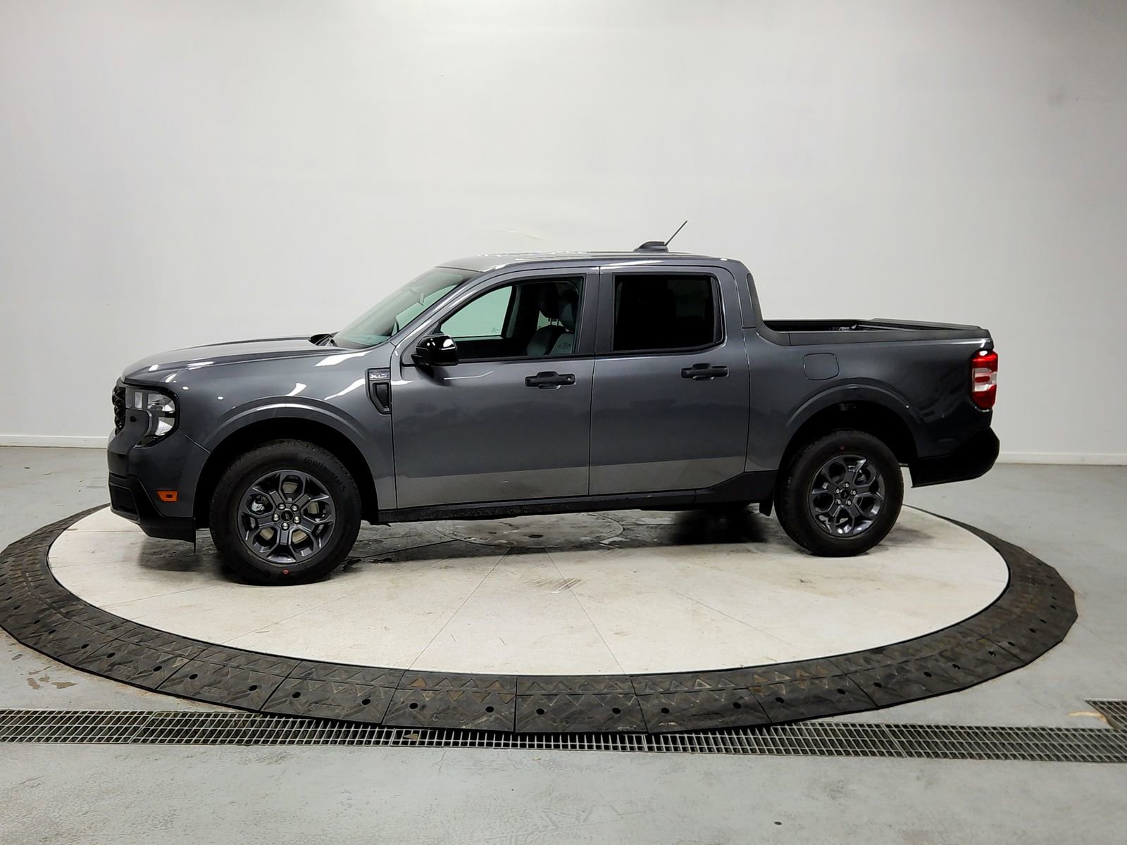 New 2026 Ford Maverick XLT w/ XLT Luxury Package image 4