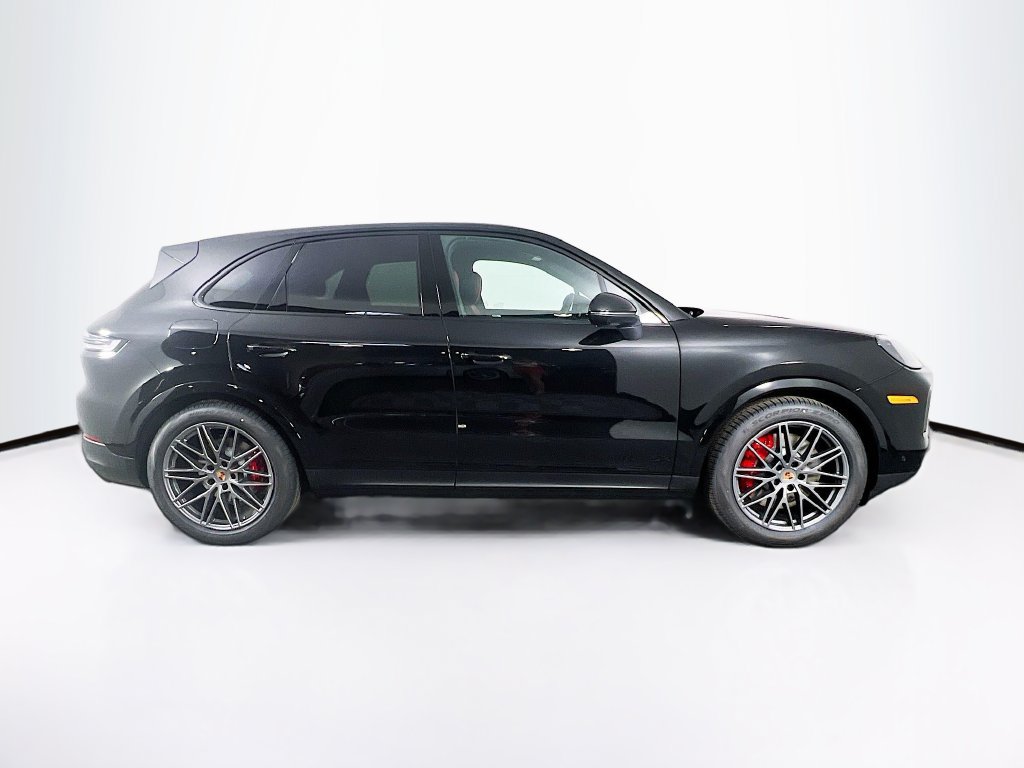 New 2026 Porsche Cayenne S AWD/4WD image 8