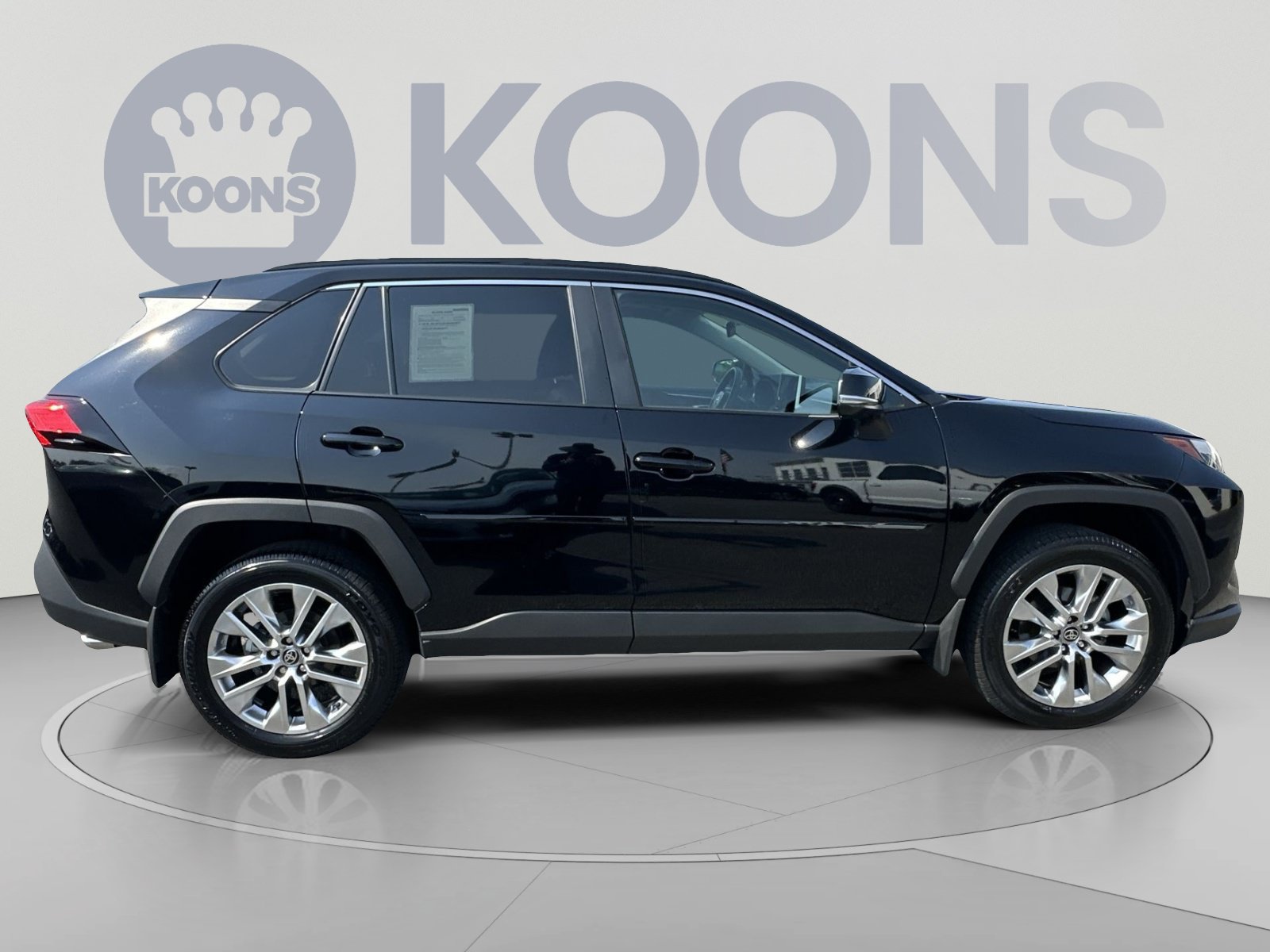 Used 2025 Toyota RAV4 XLE Premium w/ Weather Package AWD/4WD image 17