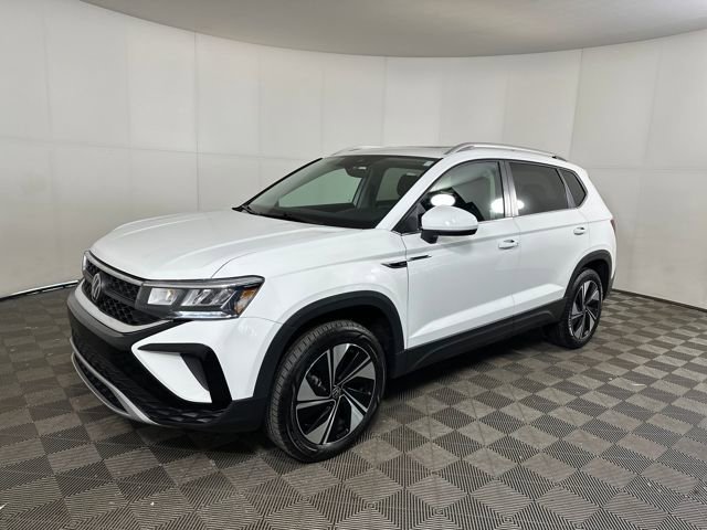 Used 2024 Volkswagen Taos SE image 7