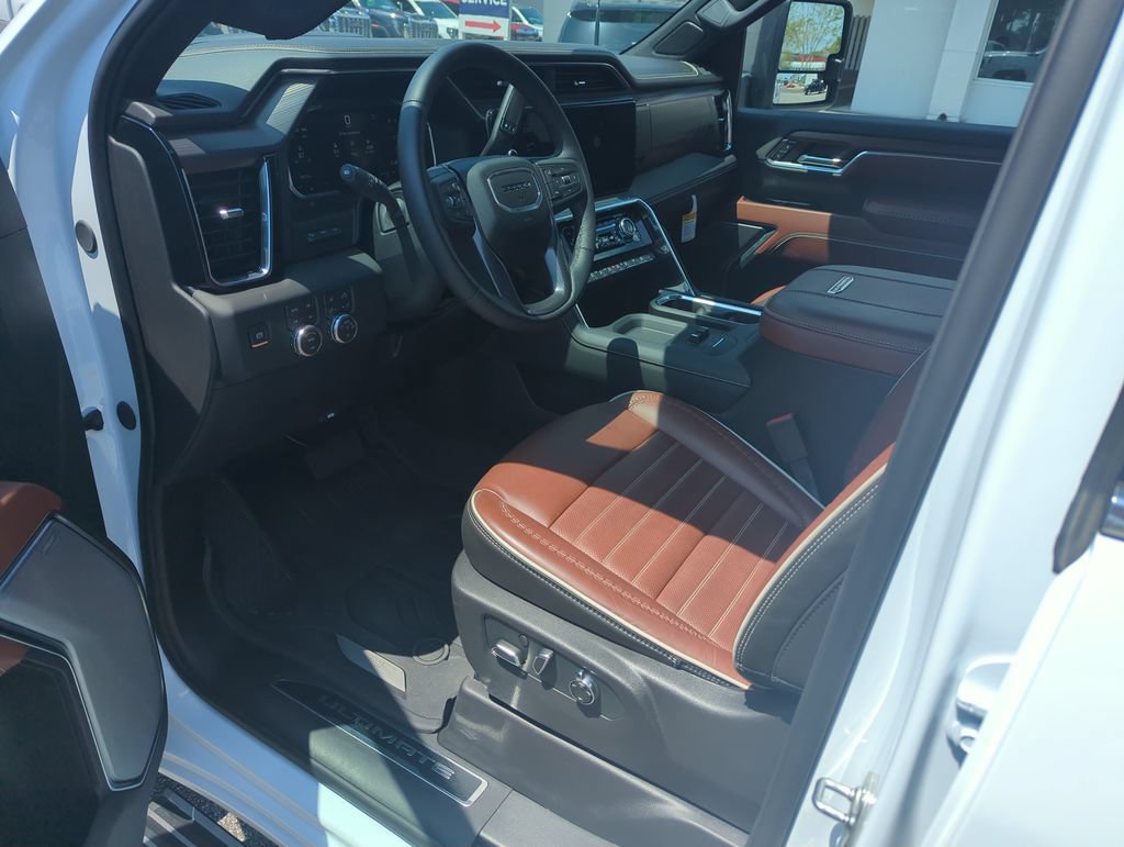 Used 2026 GMC Sierra 3500 Denali Ultimate AWD/4WD image 10