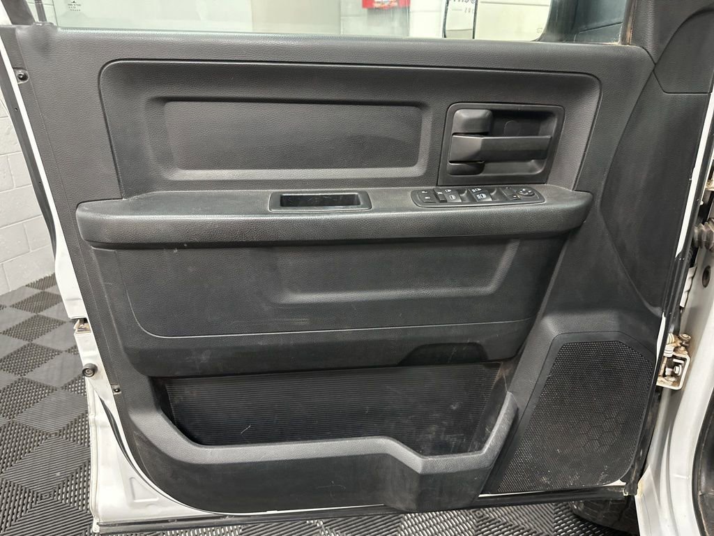 Used 2014 RAM 3500 Tradesman w/ Chrome Appearance Group image 21