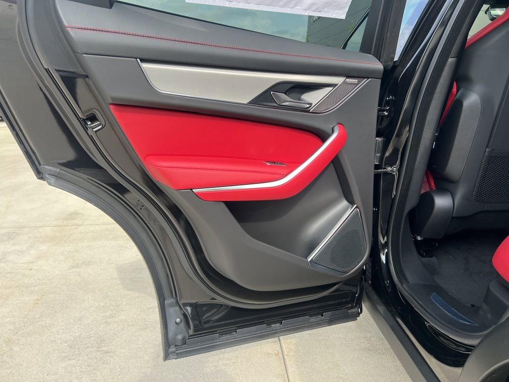 New 2025 Jaguar F-PACE R-Dynamic S image 14