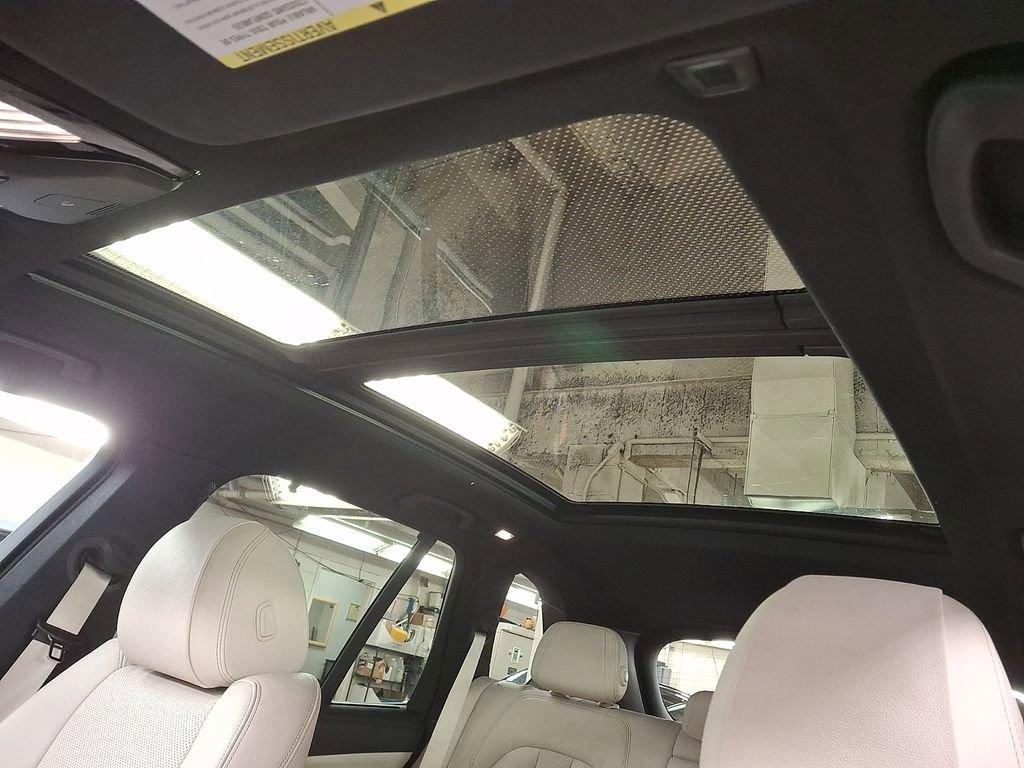 Certified 2022 BMW X5 xDrive40i w/ M Sport Package image 12