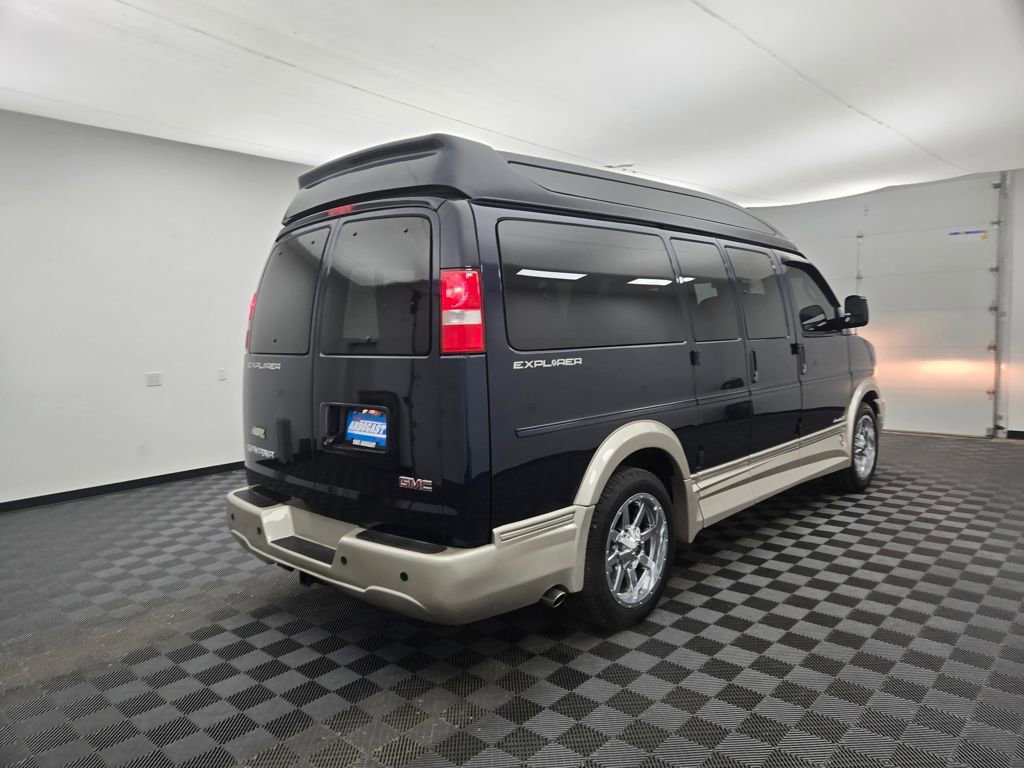 Used 2023 GMC Savana 2500 image 3