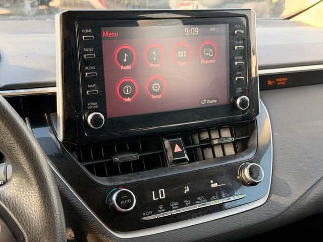 Used 2020 Toyota Corolla LE FWD image 30