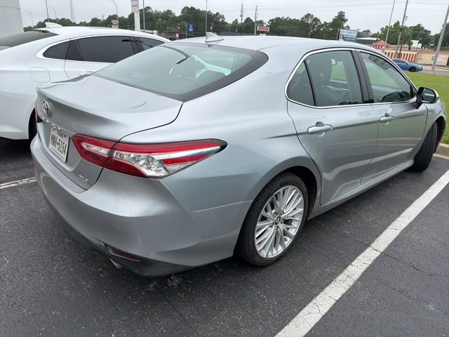 Certified 2019 Toyota Camry XLE FWD image 4