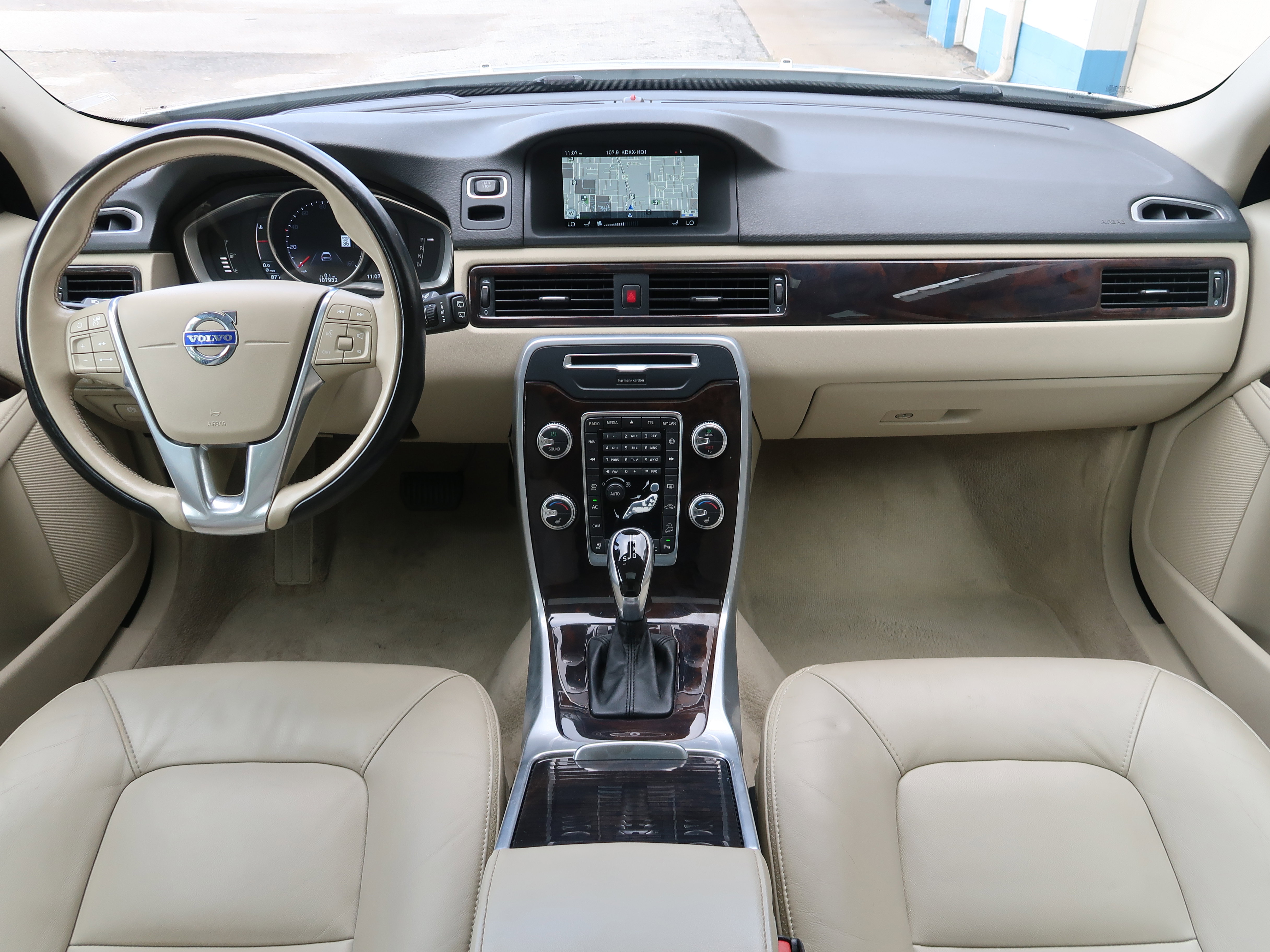 Used 2015 Volvo XC70 T6 Platinum w/ Climate Package AWD/4WD image 11