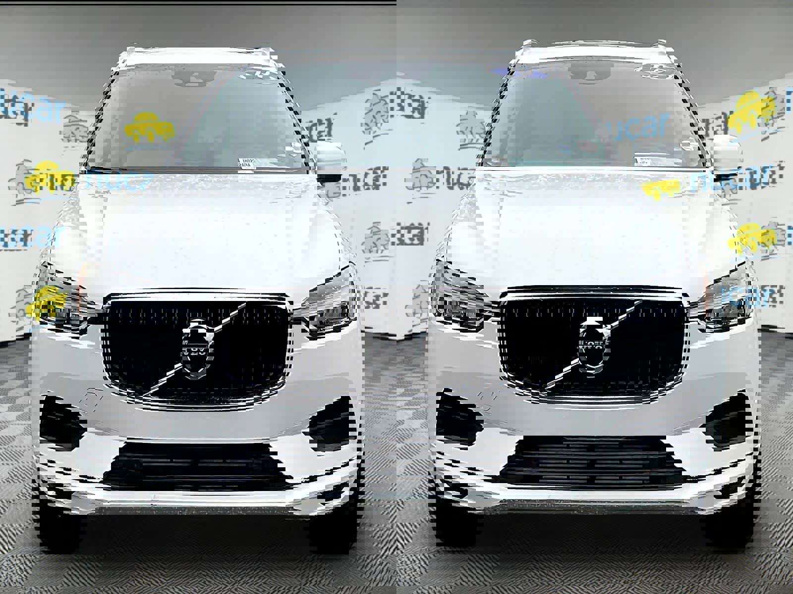 Used 2019 Volvo XC60 T6 Momentum w/ Multimedia Package image 2