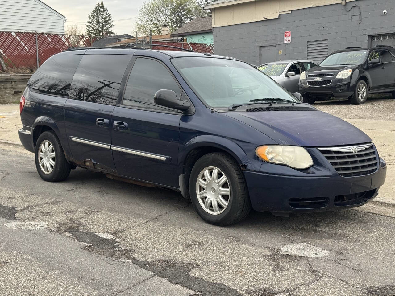 Used 2006 Chrysler Town & Country Touring