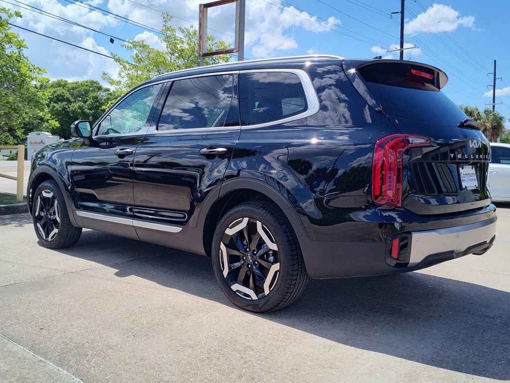 Used 2025 Kia Telluride S image 6