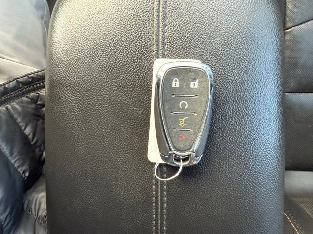 Used 2018 Chevrolet Equinox Premier image 17