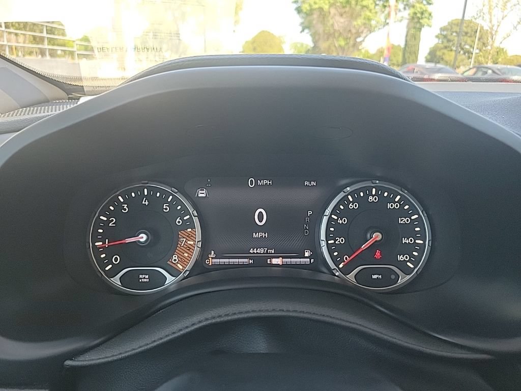 Used 2023 Jeep Renegade Trailhawk AWD/4WD image 33