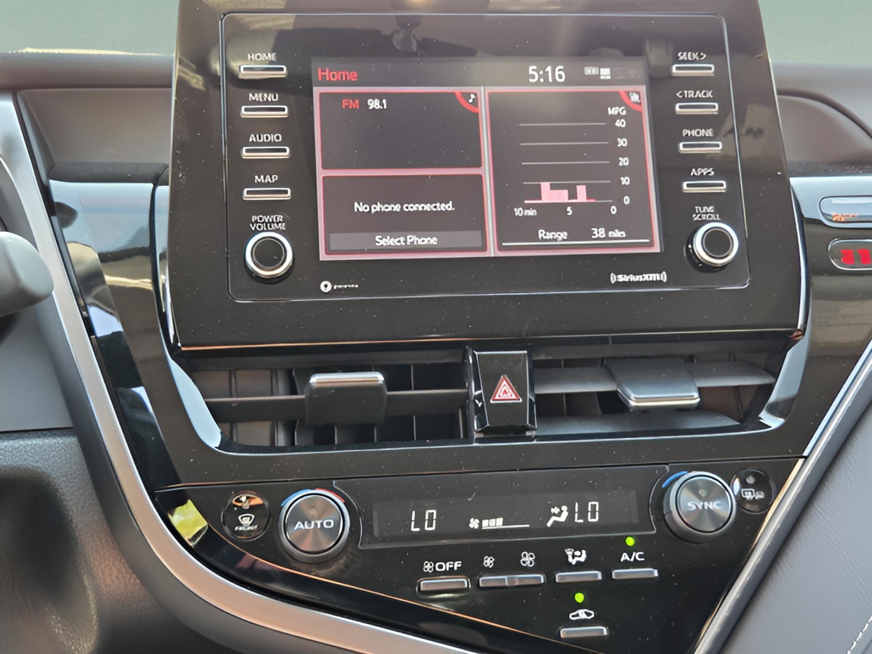 Certified 2024 Toyota Camry SE FWD image 17