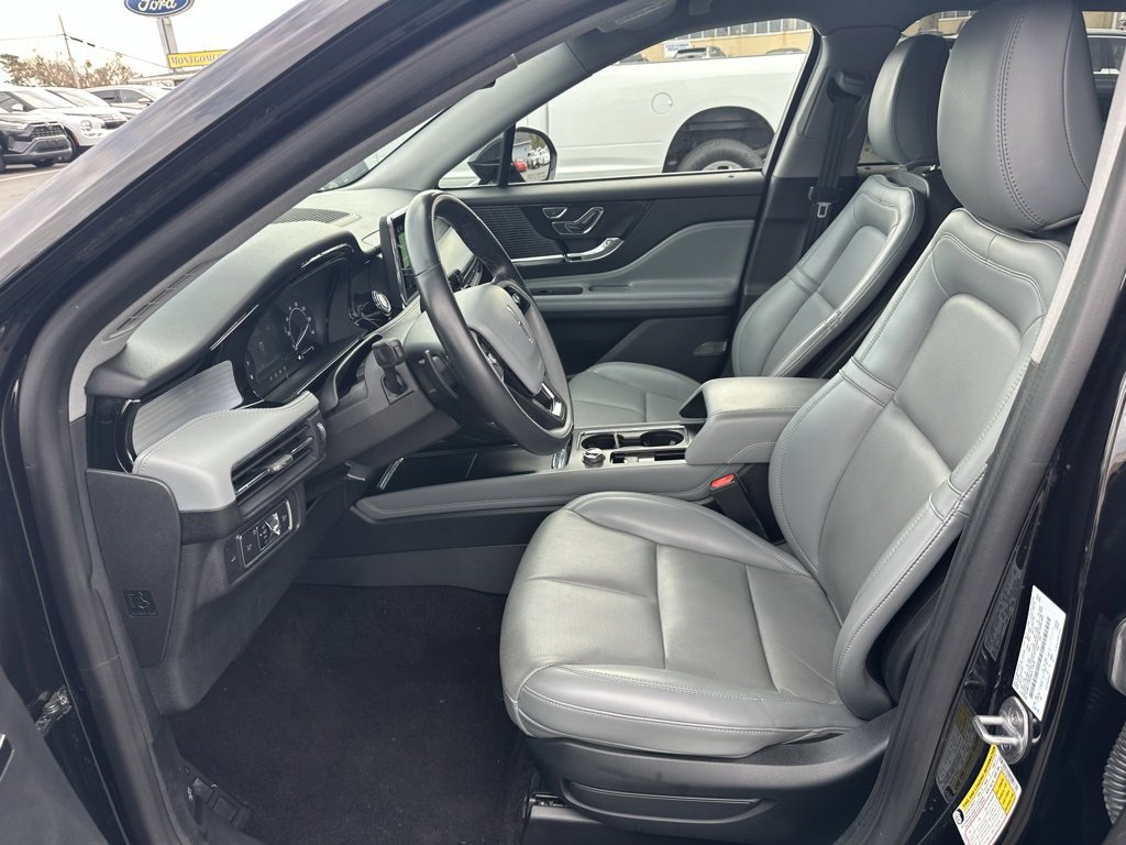 Used 2021 Lincoln Corsair AWD w/ Premium Package image 13