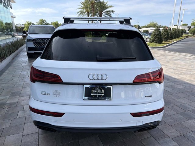Used 2025 Audi Q5 2.0T Premium image 3