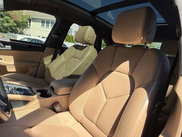 Certified 2021 Porsche Macan S AWD/4WD image 13