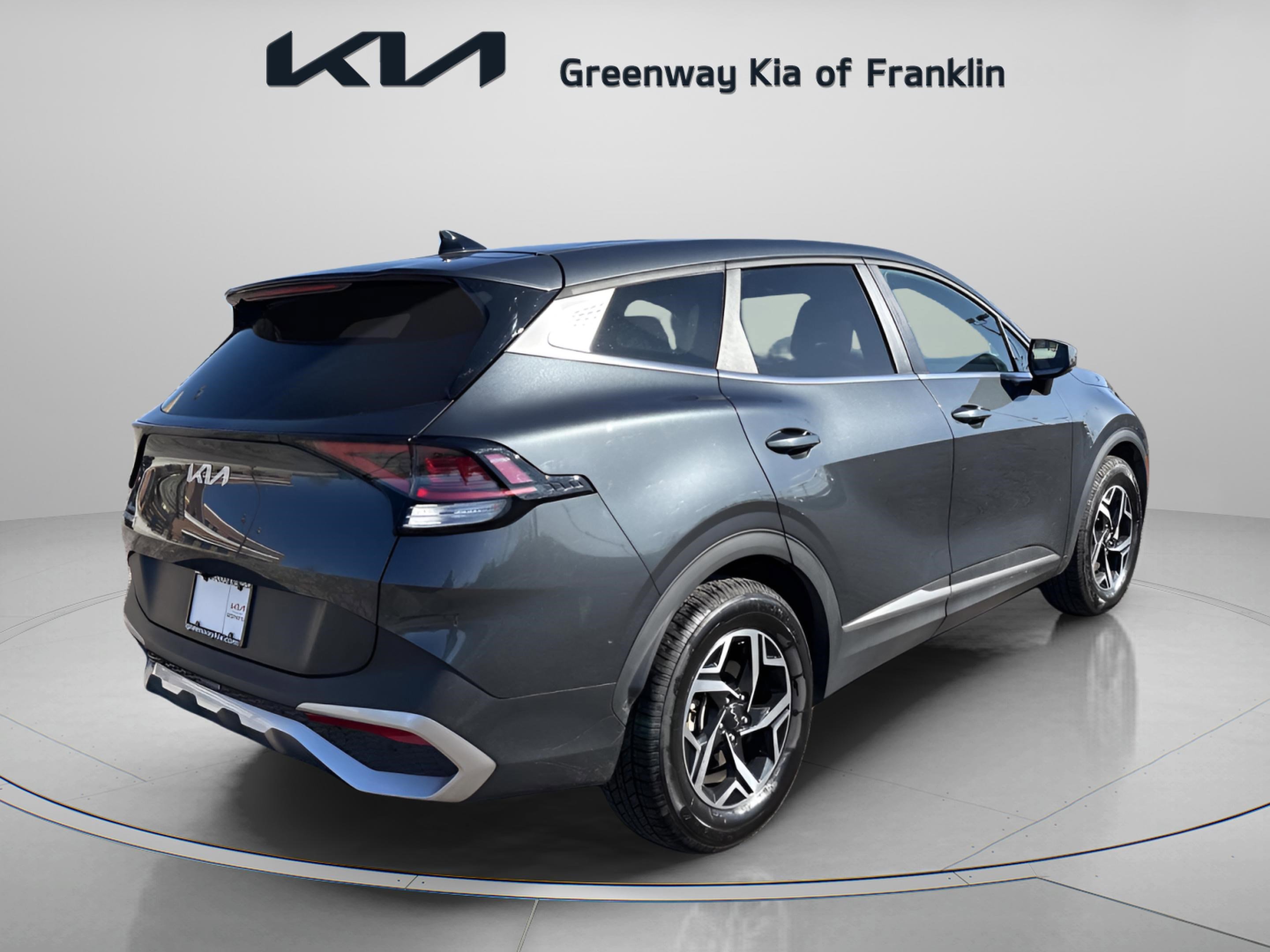 Used 2024 Kia Sportage LX image 7