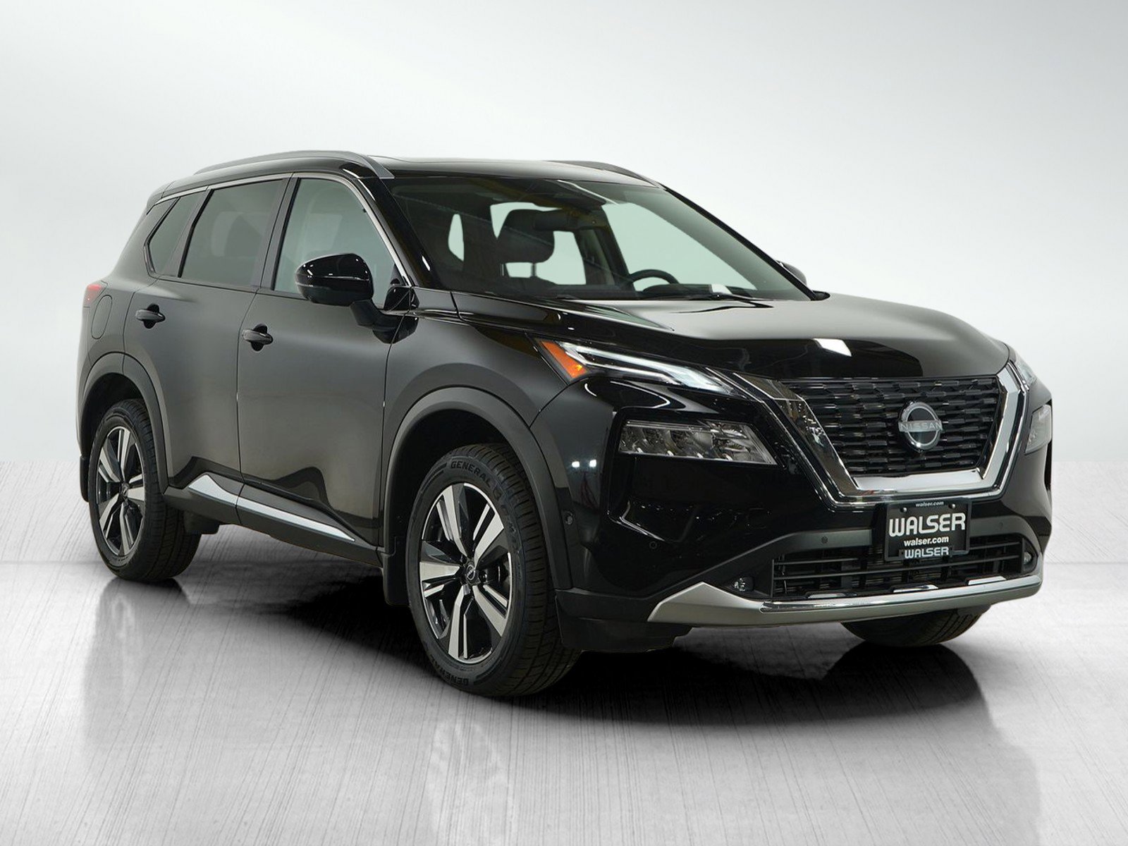 Used 2022 Nissan Rogue Platinum image 7