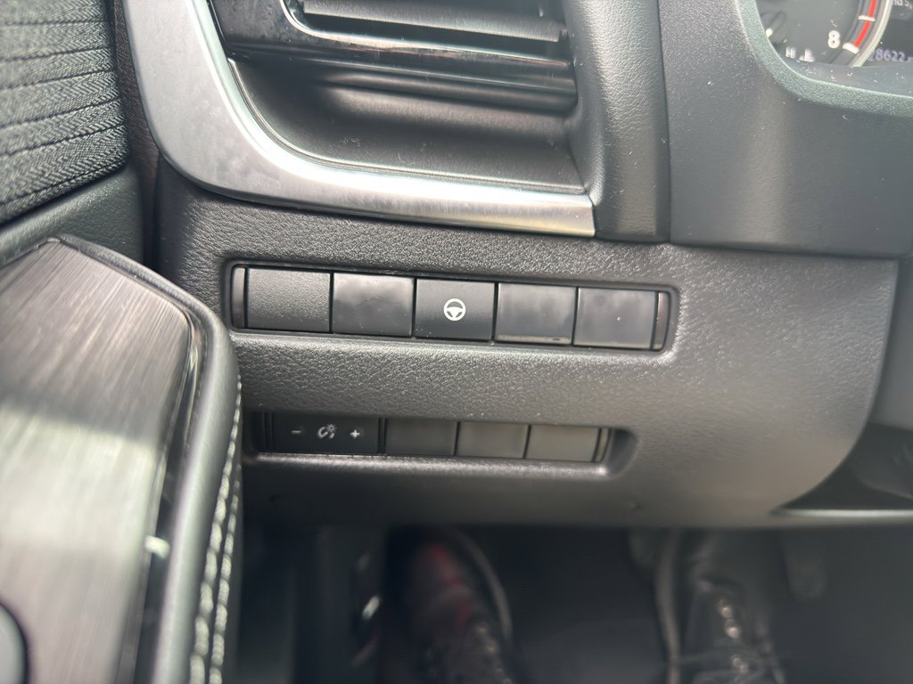 Used 2021 Nissan Rogue SV image 22