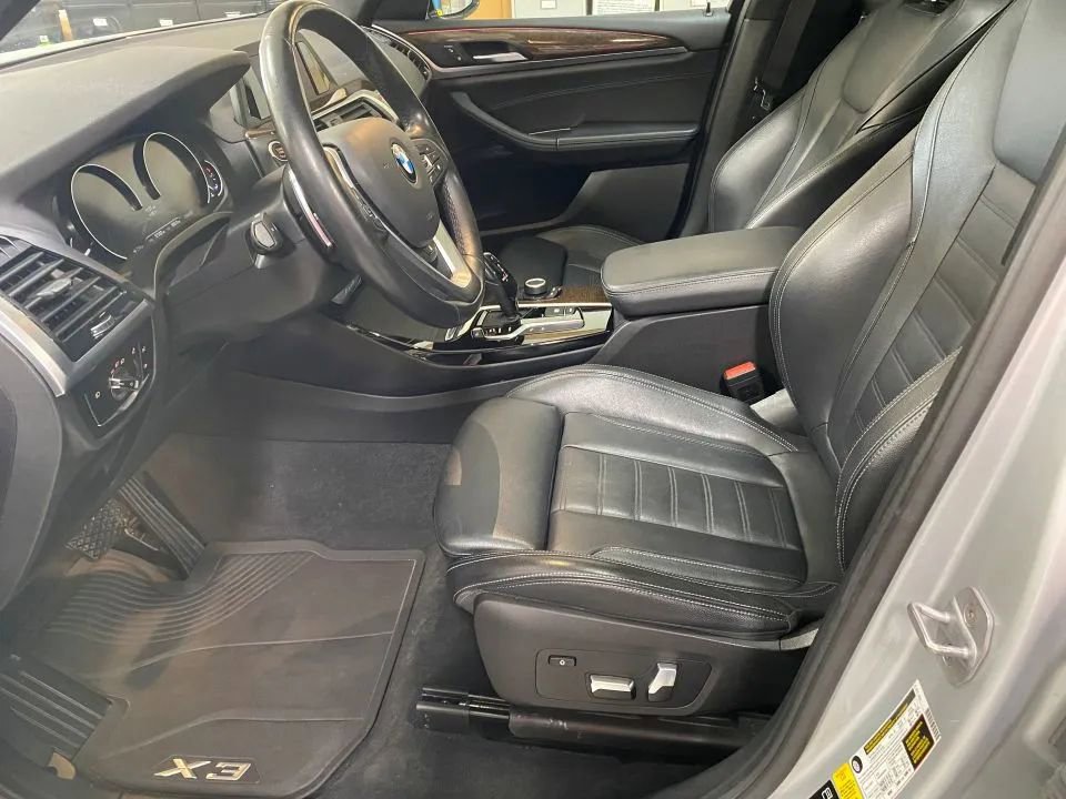 Used 2019 BMW X3 xDrive30i w/ Driving Assistance Package AWD/4WD image 17