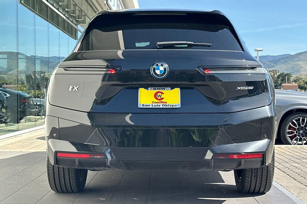Used 2024 BMW iX xDrive50 w/ Sport Package image 4
