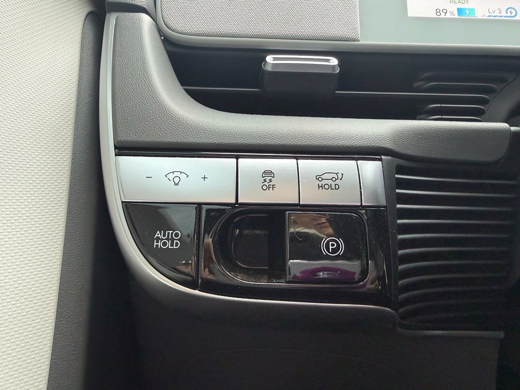 Certified 2024 Hyundai Ioniq 5 SEL AWD/4WD image 32