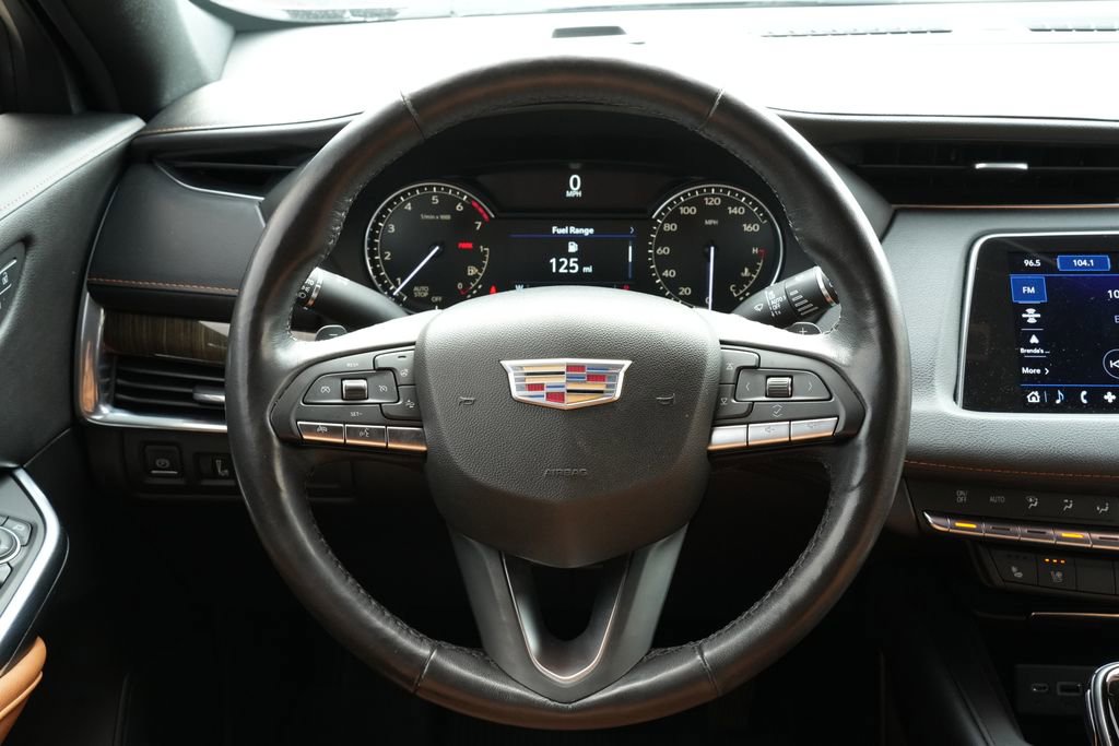 Used 2021 Cadillac XT4 Premium Luxury image 6