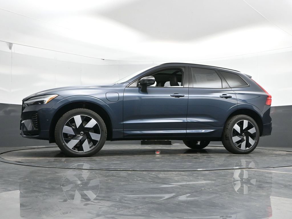 New 2025 Volvo XC60 T8 Plus w/ Protection Package Premier image 43