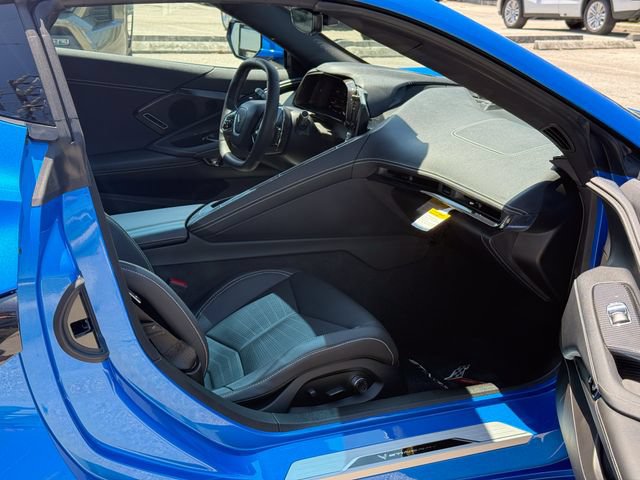 Used 2024 Chevrolet Corvette Stingray Preferred Cpe w/ Stealth Interior Trim Package RWD image 21