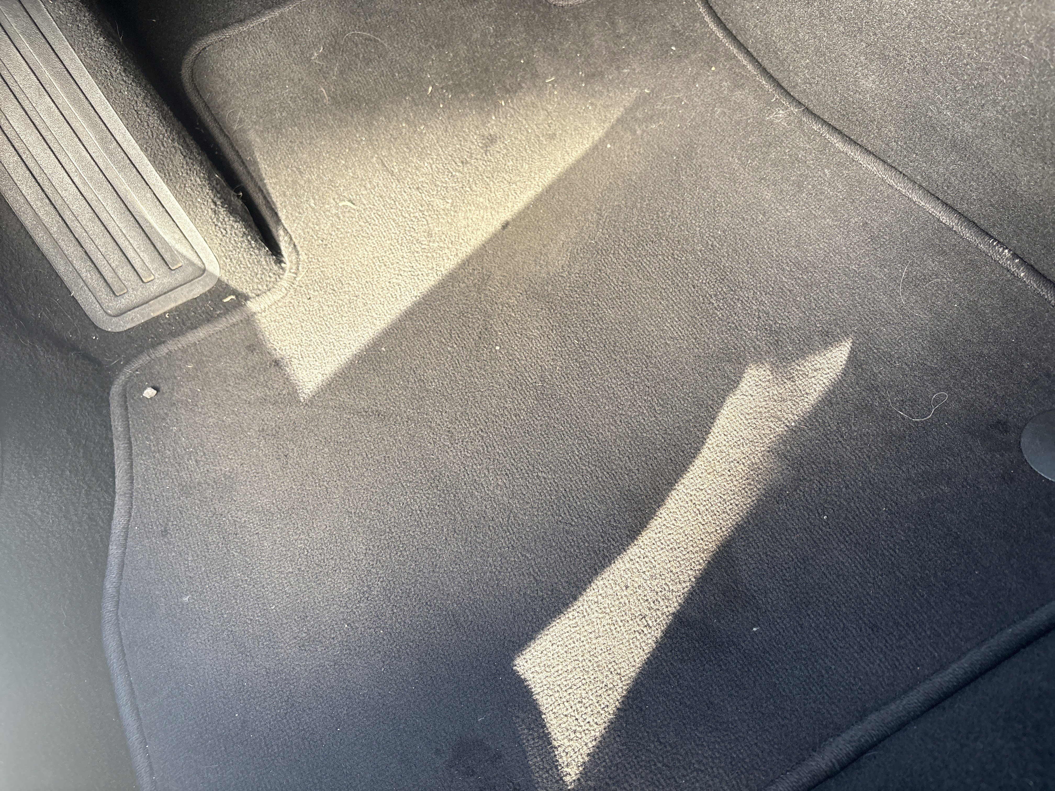 Used 2018 Buick LaCrosse Essence w/ Sun and Shade Package image 16