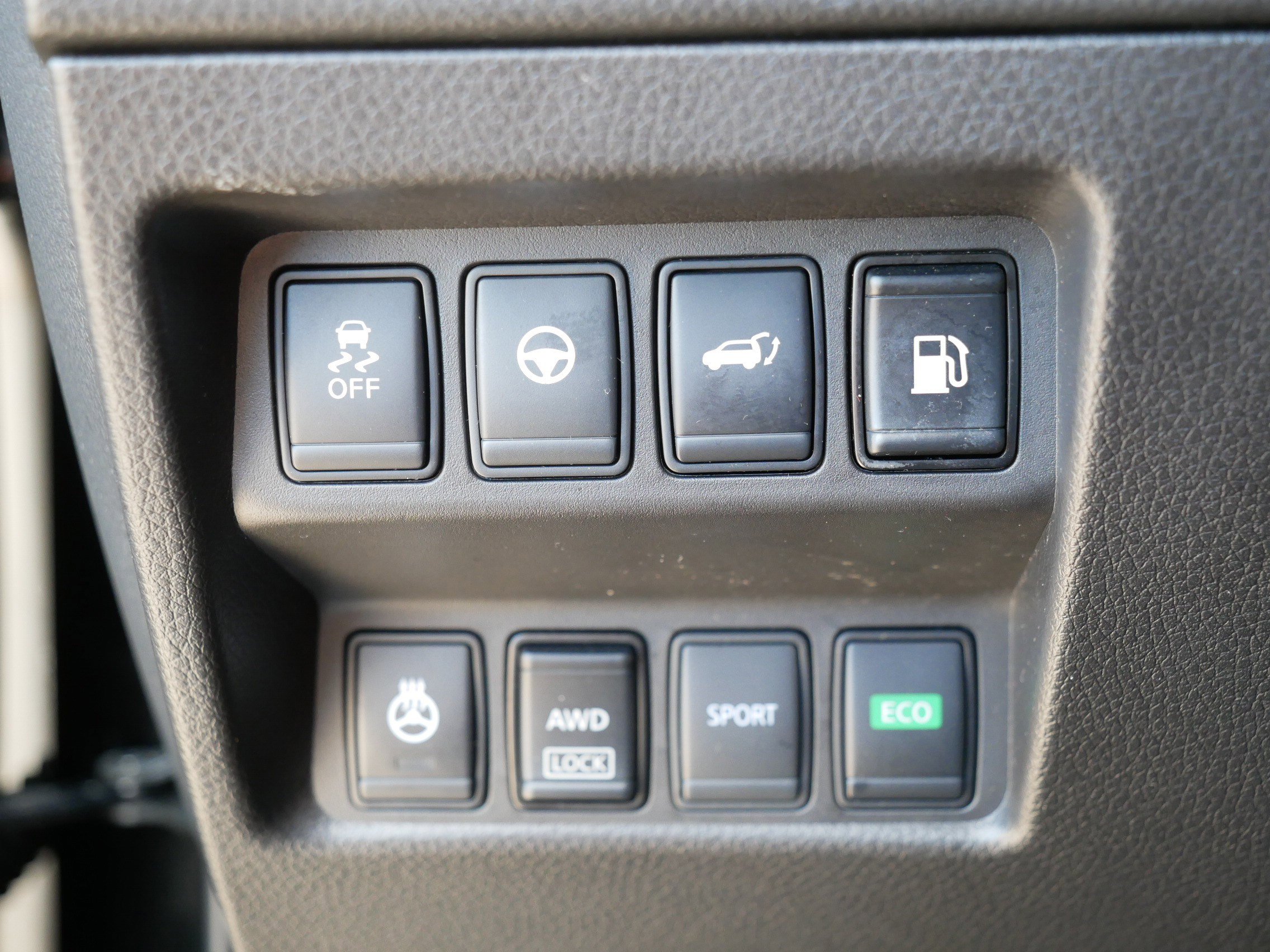 Used 2018 Nissan Rogue SL w/ Premium Package image 26