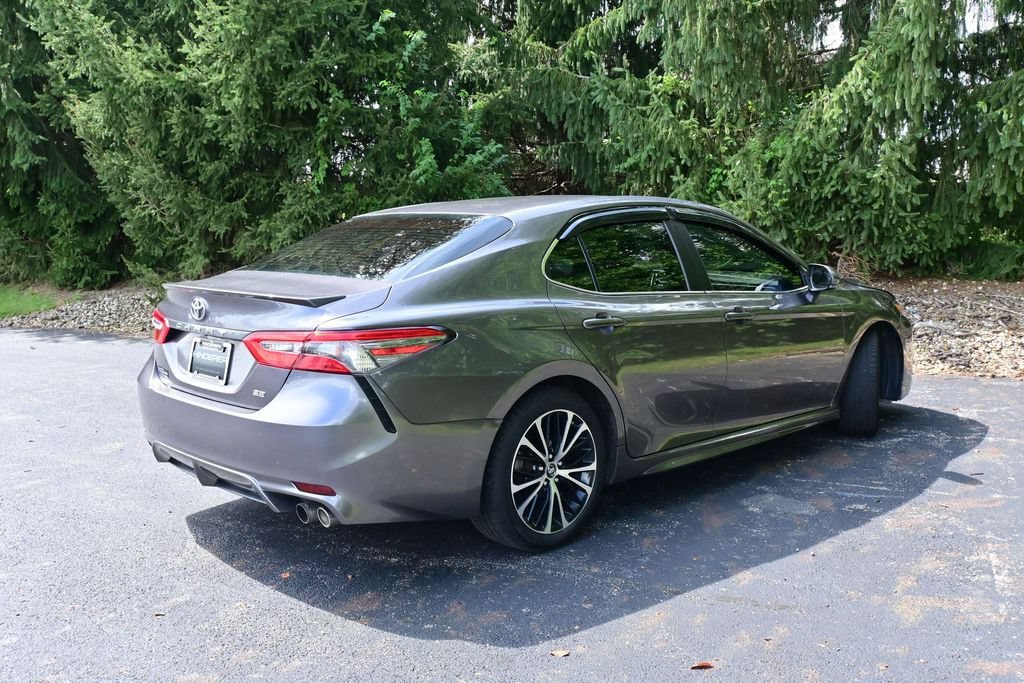 Used 2018 Toyota Camry SE w/ Moonroof Package FWD image 23