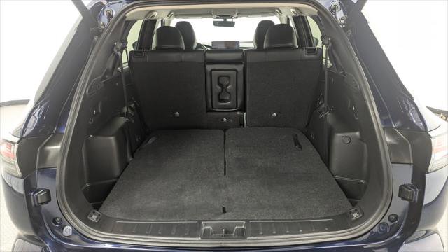 Used 2025 Mitsubishi Outlander SE image 18