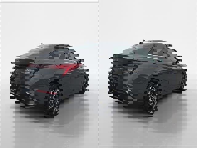 Certified 2025 Hyundai Elantra SEL image 3