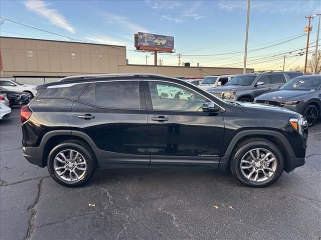 Certified 2022 GMC Terrain SLT image 12