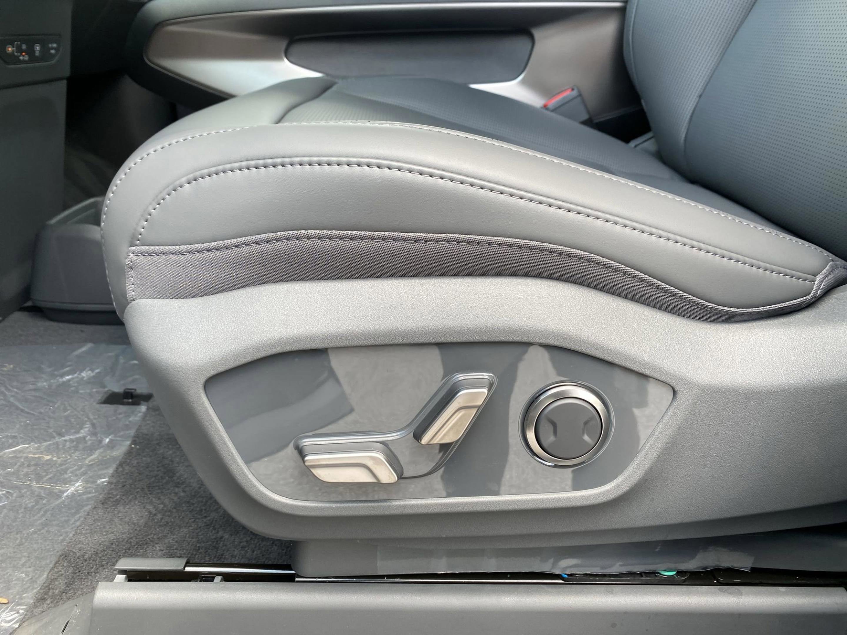 New 2026 Kia EV9 Light RWD image 18