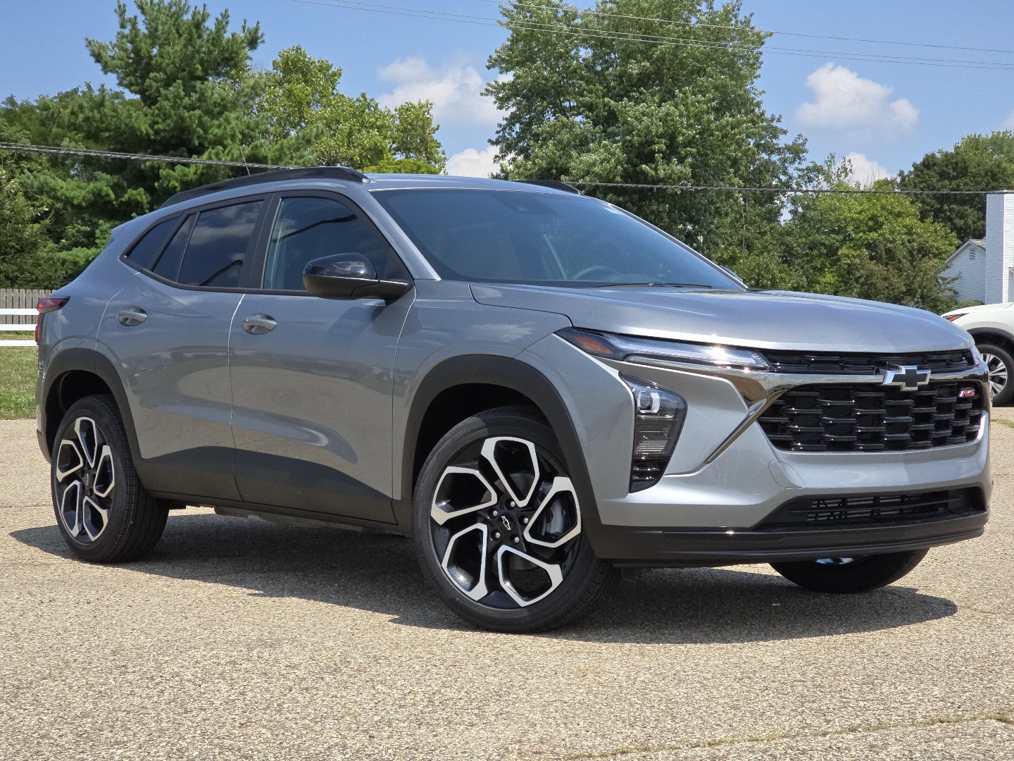 New 2026 Chevrolet Trax RS w/ Driver Confidence Package FWD image 2