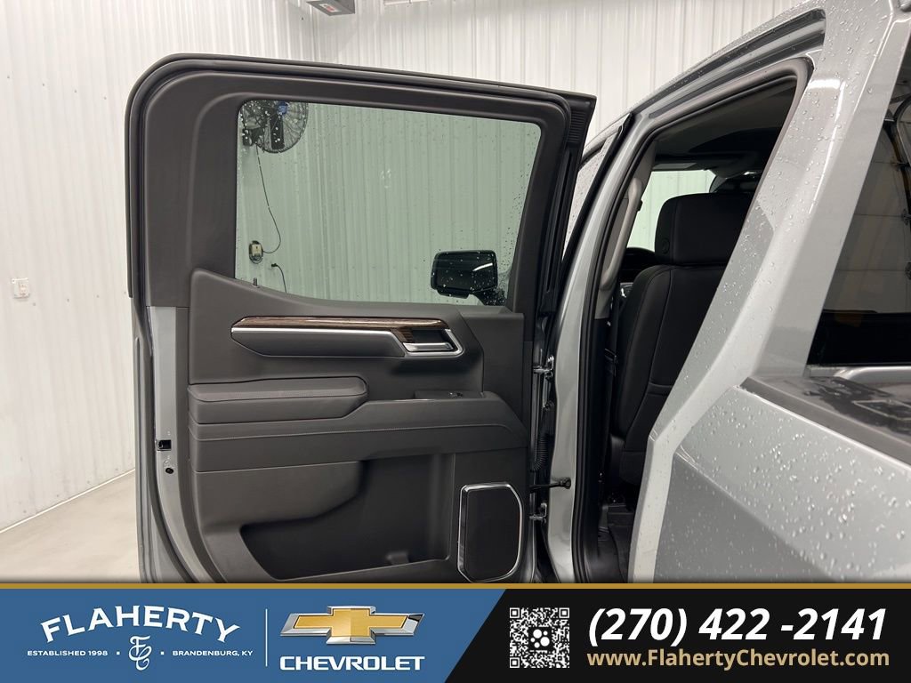 Used 2025 GMC Sierra 1500 Elevation w/ Elevation Premium Package image 10
