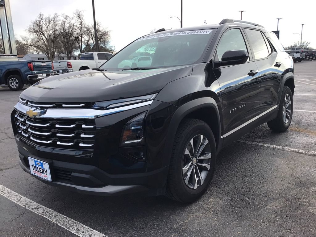 Used 2025 Chevrolet Equinox LT w/ Convenience Package II image 3
