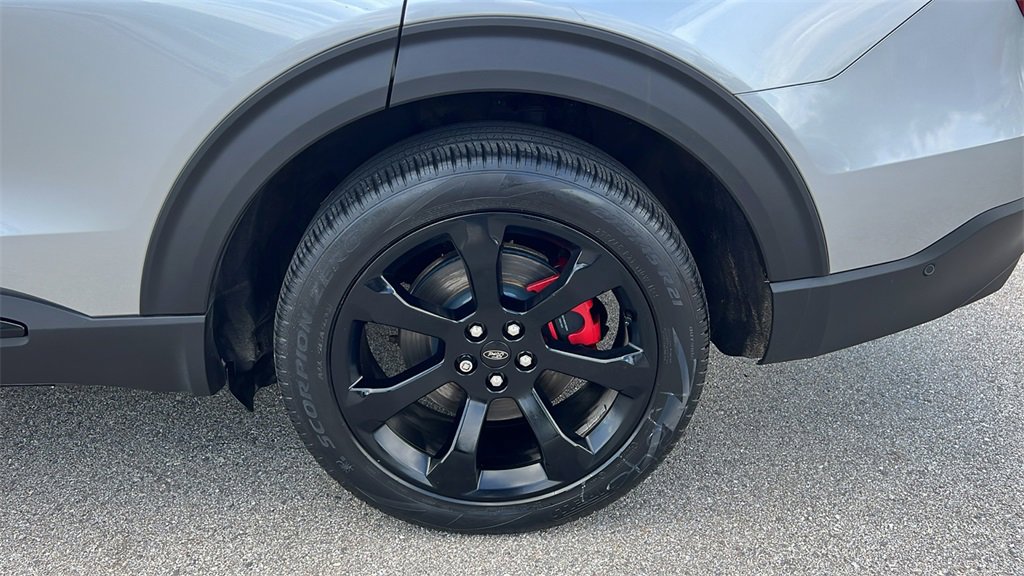 Used 2020 Ford Explorer ST w/ ST Street Pack image 40